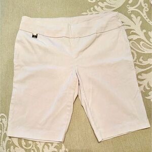 Women's Cream Shorts